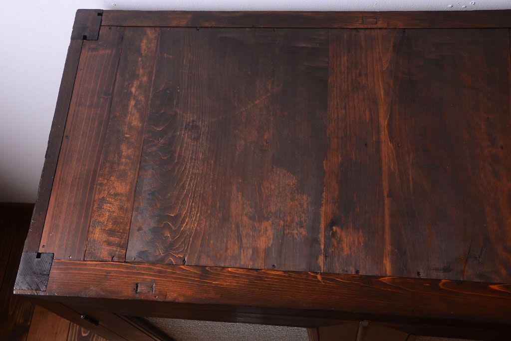 アンティーク家具　古民具・骨董　大正〜昭和期　ダイヤガラス入り!古い木製の収納棚