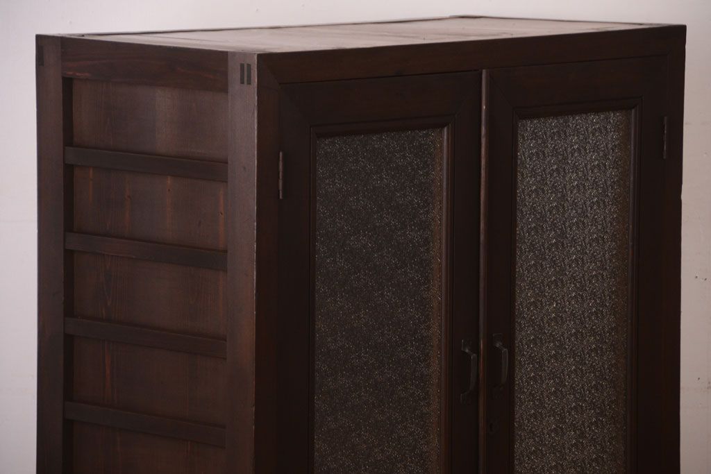 アンティーク家具　古民具・骨董　大正〜昭和期　ダイヤガラス入り!古い木製の収納棚