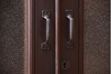 アンティーク家具　古民具・骨董　大正〜昭和期　ダイヤガラス入り!古い木製の収納棚