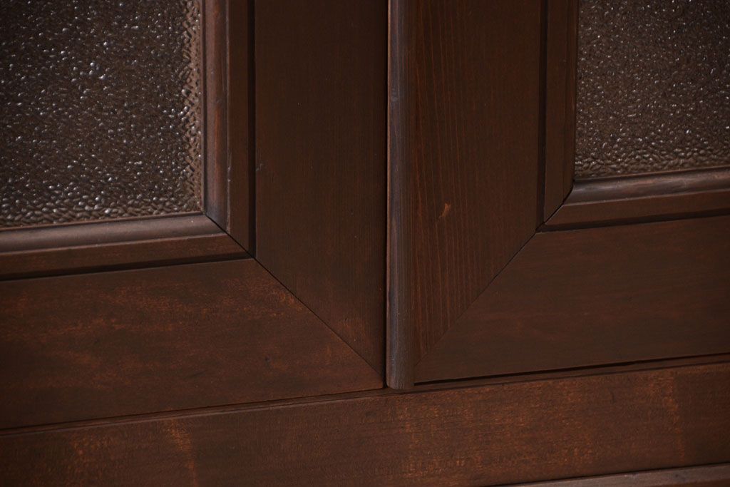 アンティーク家具　古民具・骨董　大正〜昭和期　ダイヤガラス入り!古い木製の収納棚