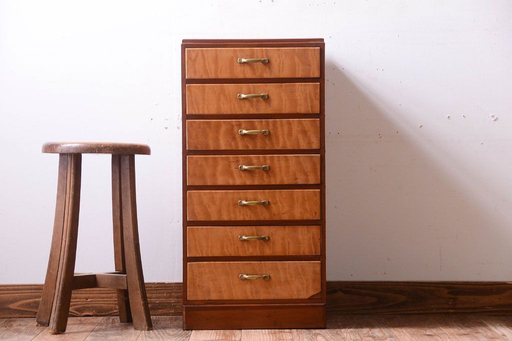 レトロ家具　昭和レトロ　古い木製のアンティーク7杯小引き出し