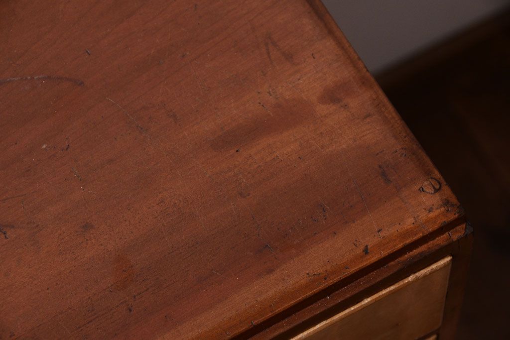 レトロ家具　昭和レトロ　古い木製のアンティーク7杯小引き出し