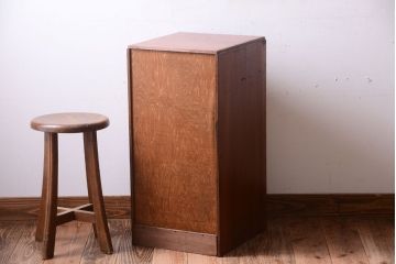 レトロ家具　昭和レトロ　古い木製のアンティーク7杯小引き出し