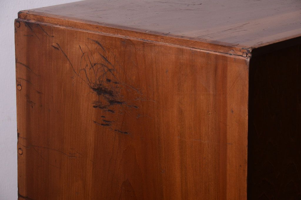 レトロ家具　昭和レトロ　古い木製のアンティーク7杯小引き出し