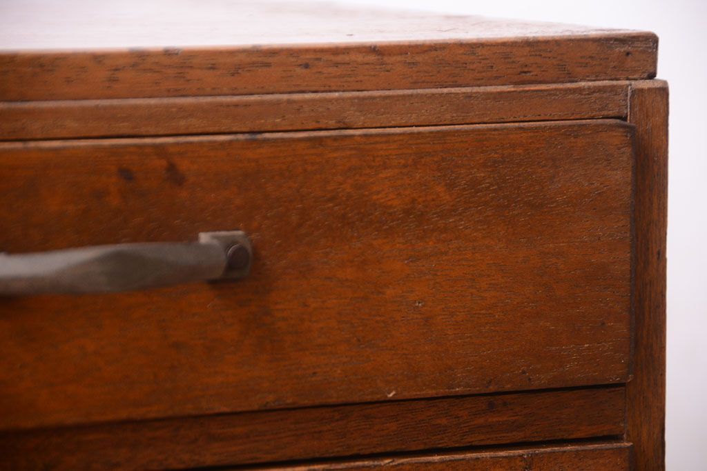 レトロ家具　昭和レトロ　古い木製のアンティーク6杯小引き出し
