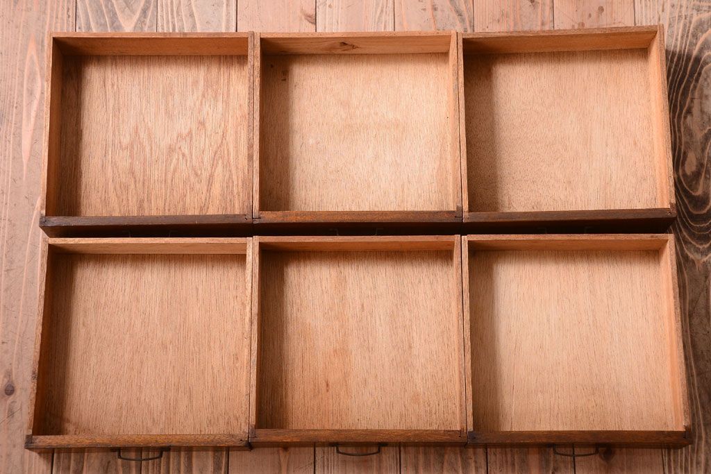 レトロ家具　昭和レトロ　古い木製のアンティーク6杯小引き出し