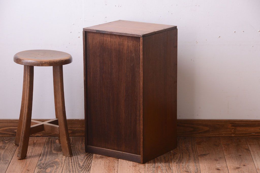 レトロ家具　昭和レトロ　古い木製のアンティーク6杯小引き出し