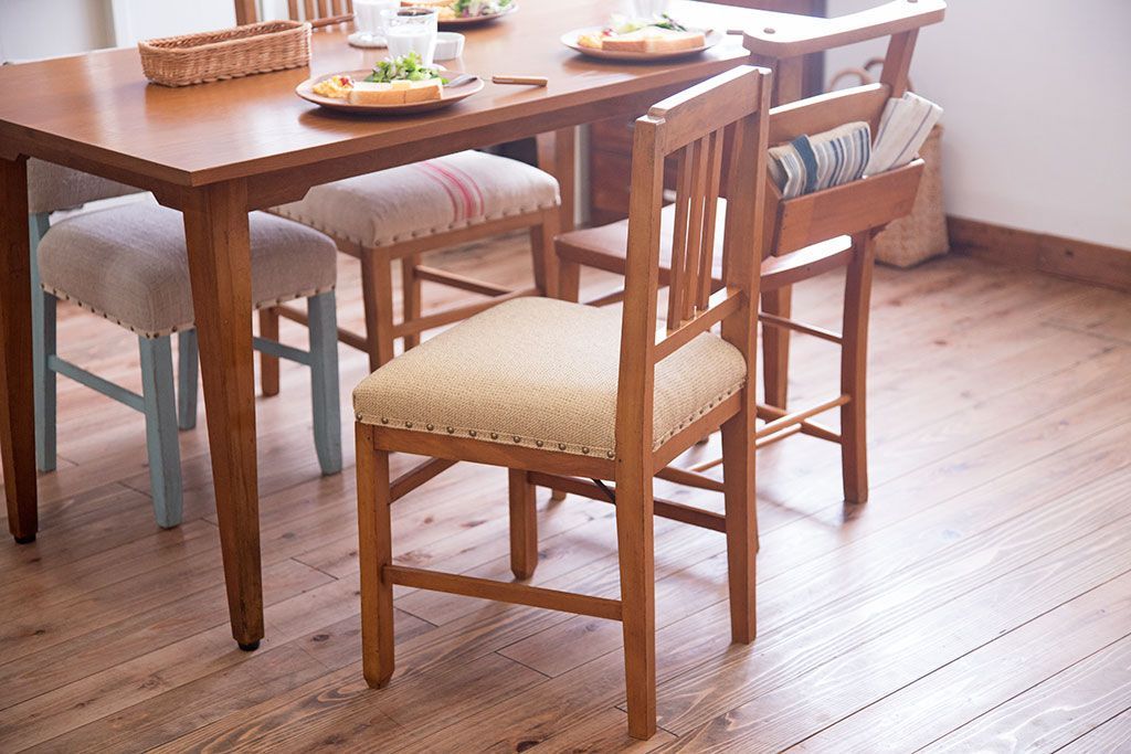 レトロ家具　 和製アンティーク　古い木製のレトロなシンプルチェア