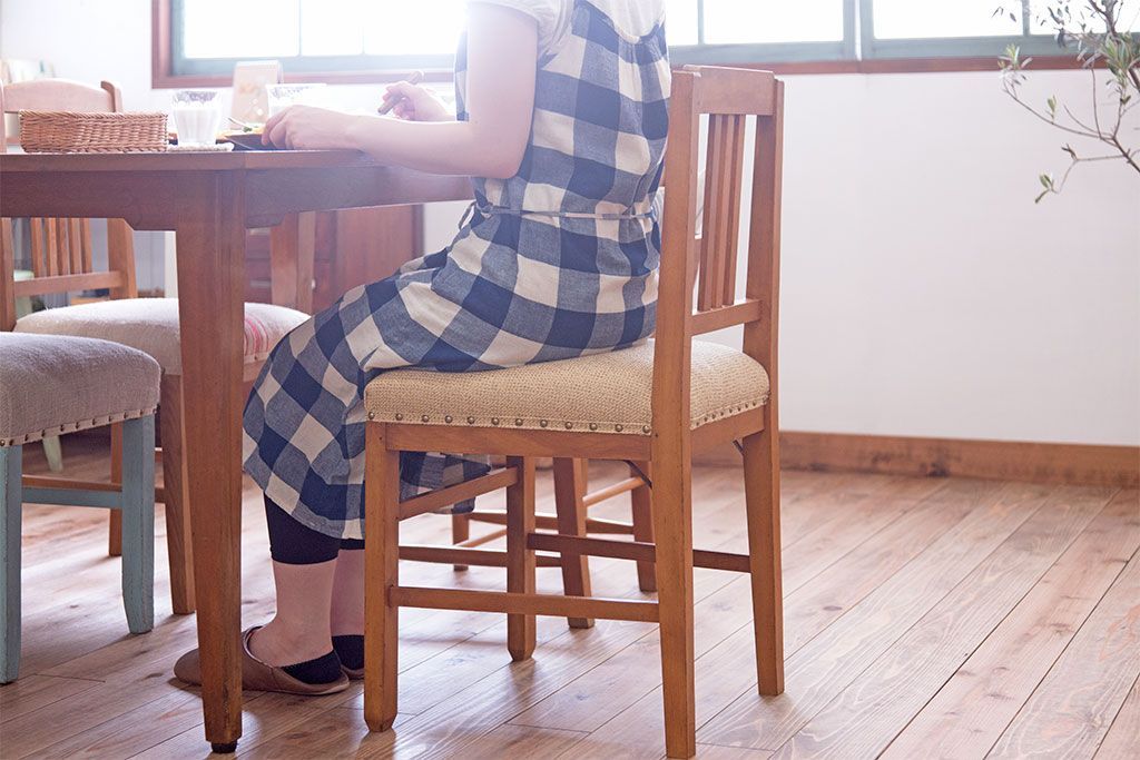 レトロ家具　 和製アンティーク　古い木製のレトロなシンプルチェア