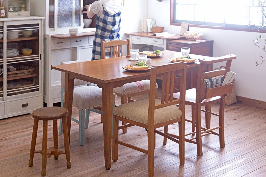 レトロ家具　 和製アンティーク　古い木製のレトロなシンプルチェア