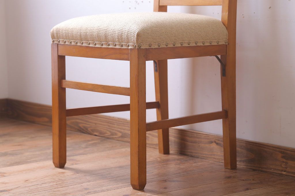 レトロ家具　 和製アンティーク　古い木製のレトロなシンプルチェア