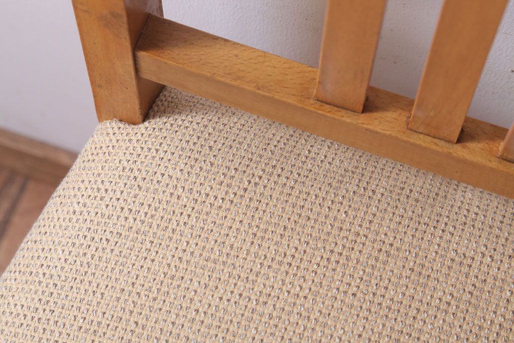 レトロ家具　 和製アンティーク　古い木製のレトロなシンプルチェア