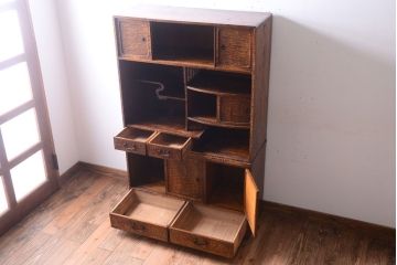 アンティーク家具　和製アンティーク　透かし彫り!前面タモ材の重ね茶箪笥