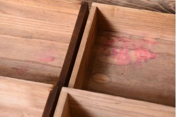 アンティーク家具　和製アンティーク　透かし彫り!前面タモ材の重ね茶箪笥