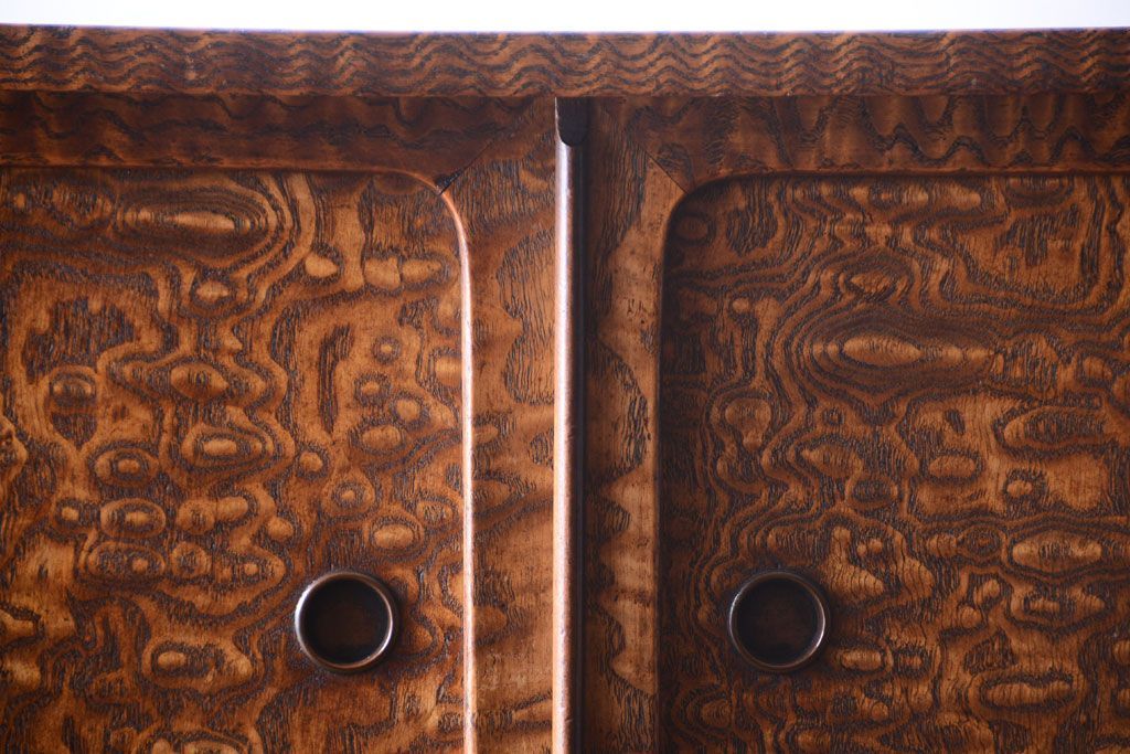 アンティーク家具　和製アンティーク　透かし彫り!前面タモ材の重ね茶箪笥