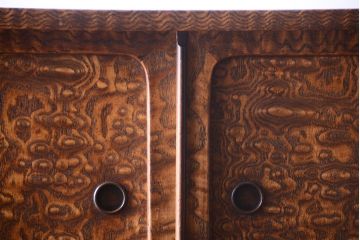 アンティーク家具　和製アンティーク　透かし彫り!前面タモ材の重ね茶箪笥