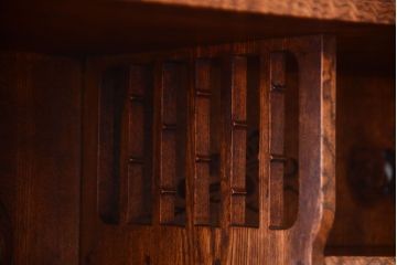 アンティーク家具　和製アンティーク　透かし彫り!前面タモ材の重ね茶箪笥