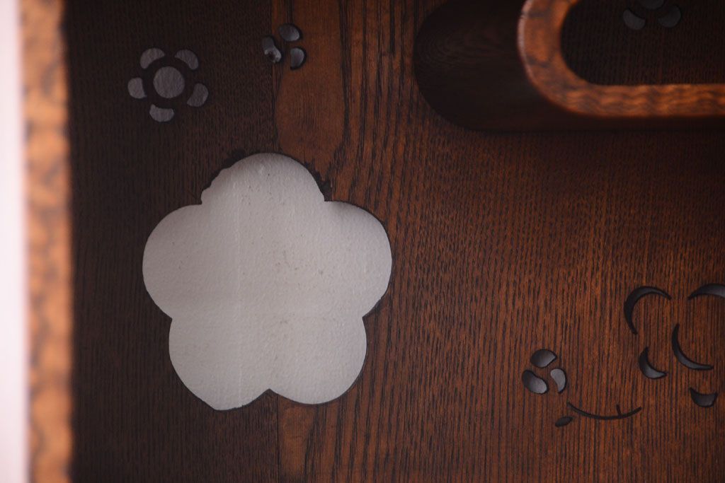 アンティーク家具　和製アンティーク　透かし彫り!前面タモ材の重ね茶箪笥