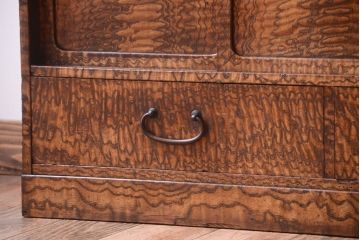 アンティーク家具　和製アンティーク　透かし彫り!前面タモ材の重ね茶箪笥