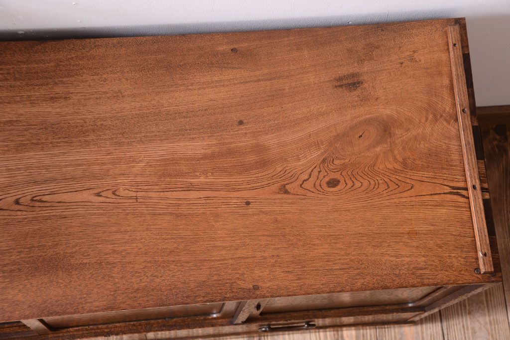 アンティーク家具　和製アンティーク　透かし彫り!前面タモ材の重ね茶箪笥