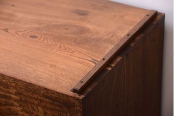 アンティーク家具　和製アンティーク　透かし彫り!前面タモ材の重ね茶箪笥