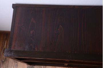 アンティーク家具　和製アンティーク　モールガラス引き戸の脚付きサイドボード(収納棚)