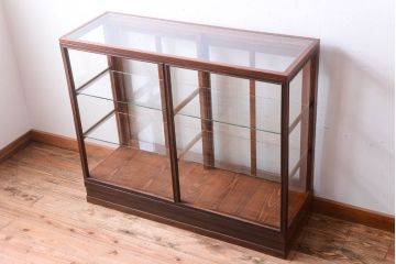 アンティーク家具　アンティーク　古いブナ材製のシンプルで上品なガラスケース