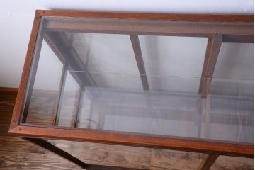 アンティーク家具　アンティーク　古いブナ材製のシンプルで上品なガラスケース