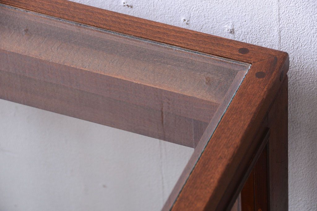 アンティーク家具　アンティーク　古いブナ材製のシンプルで上品なガラスケース