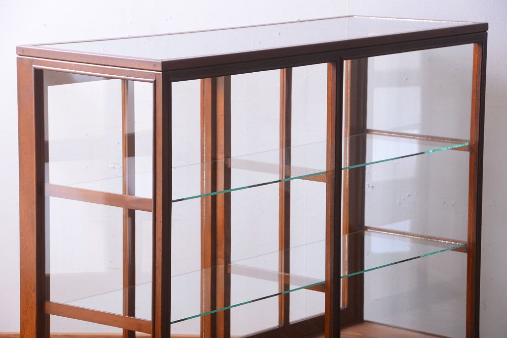 アンティーク家具　アンティーク　古いブナ材製のシンプルで上品なガラスケース