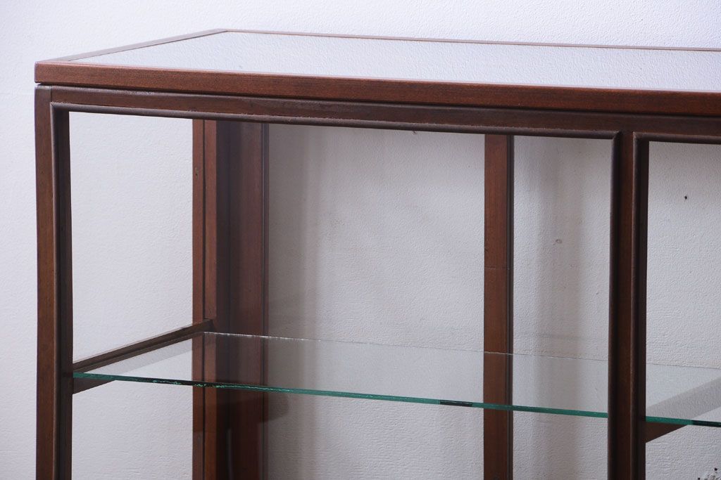アンティーク家具　アンティーク　古いブナ材製のシンプルで上品なガラスケース