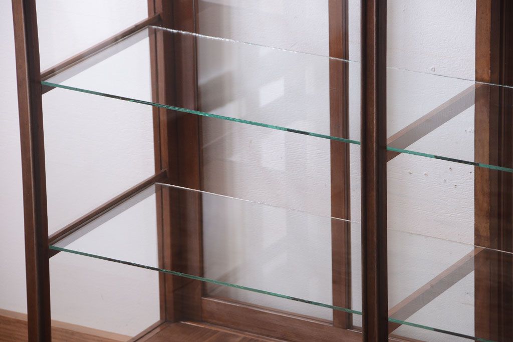 アンティーク家具　アンティーク　古いブナ材製のシンプルで上品なガラスケース