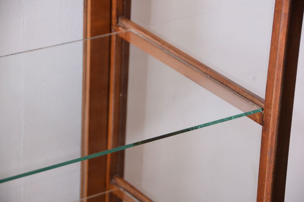 アンティーク家具　アンティーク　古いブナ材製のシンプルで上品なガラスケース