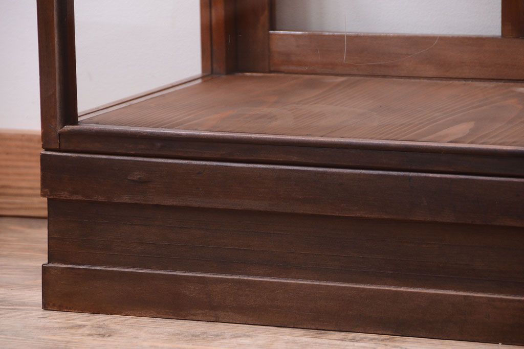 アンティーク家具　アンティーク　古いブナ材製のシンプルで上品なガラスケース