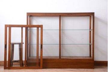 アンティーク家具　アンティーク　古いブナ材製のシンプルで上品なガラスケース