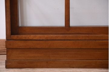 アンティーク家具　アンティーク　古いブナ材製のシンプルで上品なガラスケース
