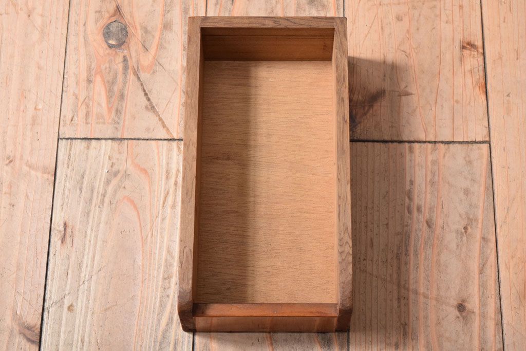 レトロ家具　和製アンティーク　モールガラス引き戸のレトロな収納棚