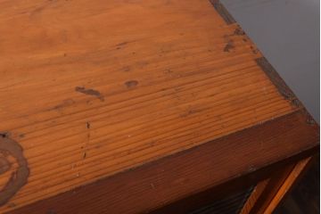 レトロ家具　和製アンティーク　モールガラス引き戸のレトロな収納棚