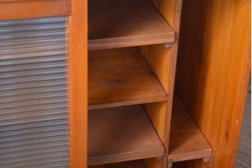 レトロ家具　和製アンティーク　モールガラス引き戸のレトロな収納棚