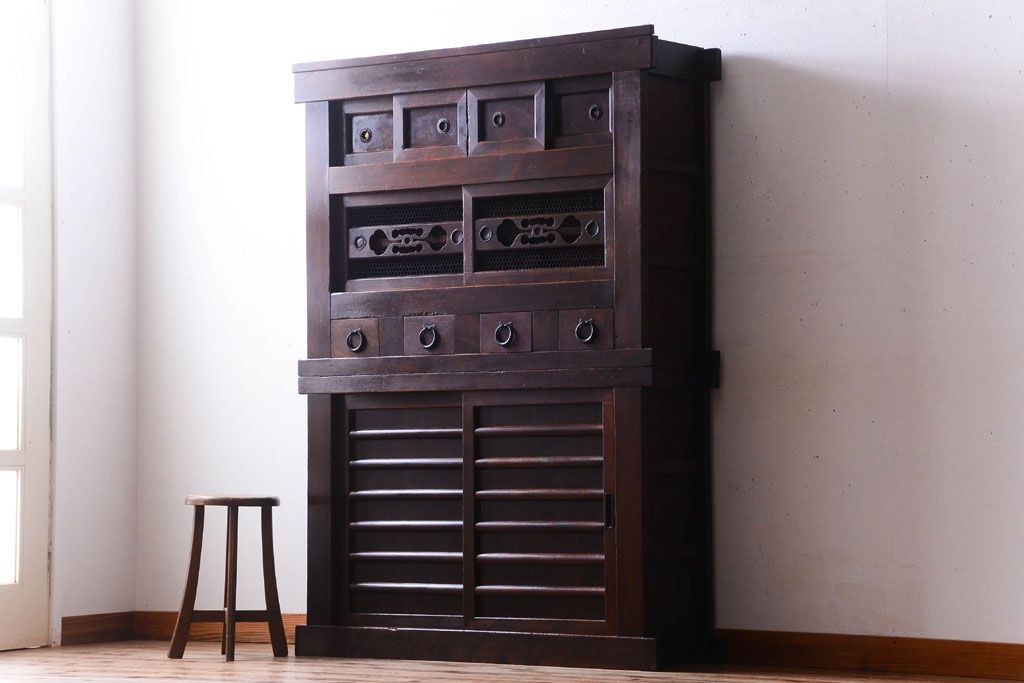 アンティーク家具　古民具・骨董　明治期　薄型!二段重ね四尺水屋箪笥