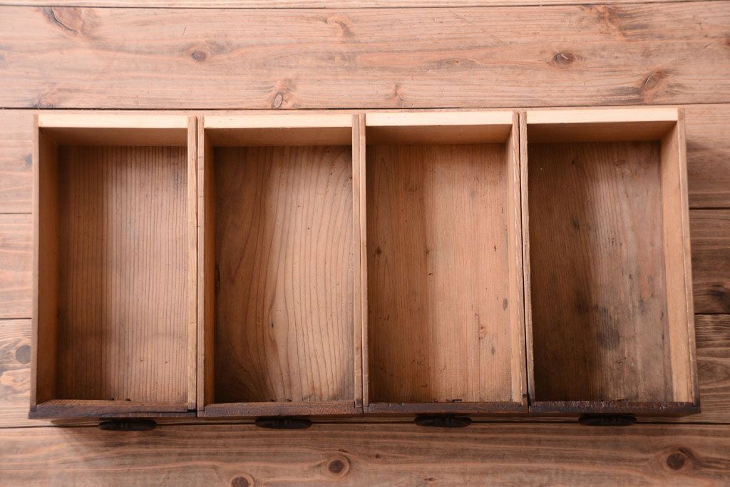 アンティーク家具　古民具・骨董　明治期　薄型!二段重ね四尺水屋箪笥