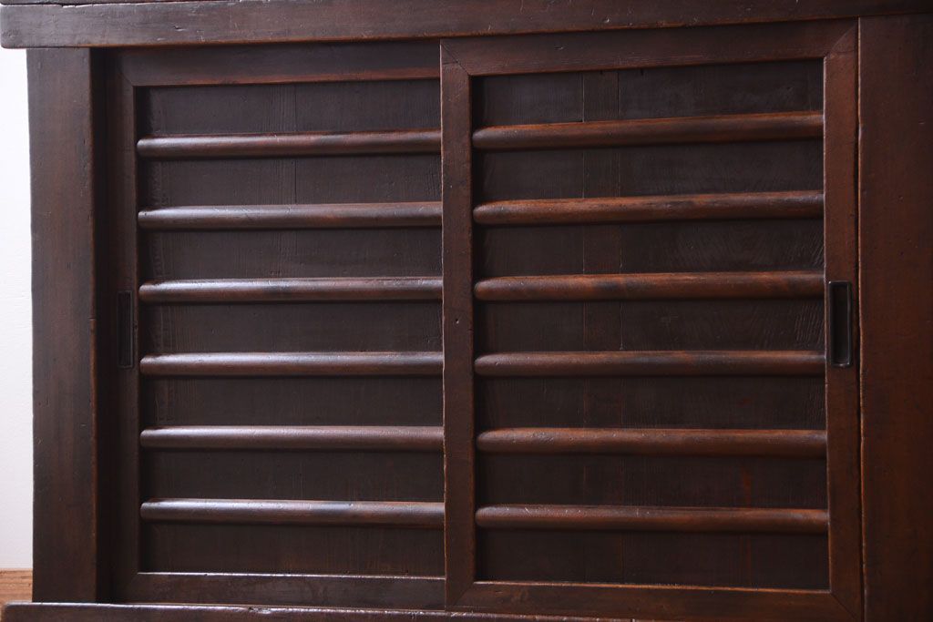 アンティーク家具　古民具・骨董　明治期　薄型!二段重ね四尺水屋箪笥