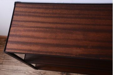 ラフジュ工房オリジナル　脚付きのシンプルな背の低いアイアンラック(1)