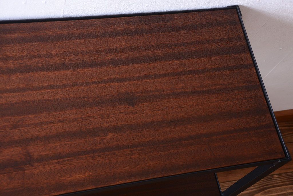 ラフジュ工房オリジナル　脚付きのシンプルな背の低いアイアンラック(1)