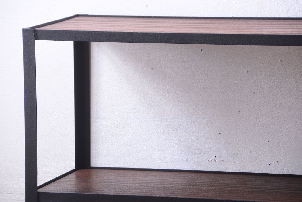 ラフジュ工房オリジナル　脚付きのシンプルな背の低いアイアンラック(1)