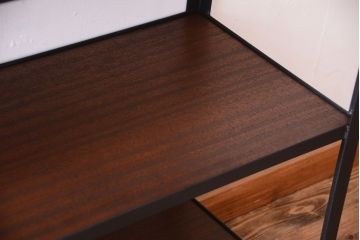 ラフジュ工房オリジナル　脚付きのシンプルな背の低いアイアンラック(1)