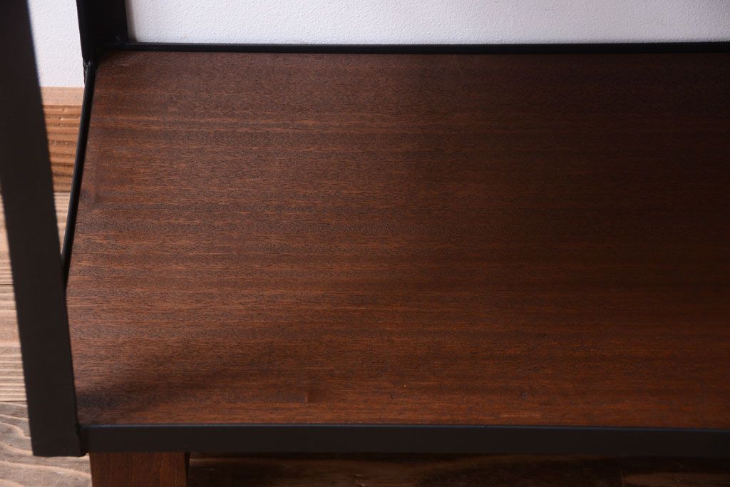 ラフジュ工房オリジナル　脚付きのシンプルな背の低いアイアンラック(1)