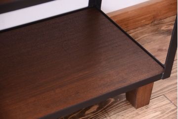 ラフジュ工房オリジナル　脚付きのシンプルな背の低いアイアンラック(1)