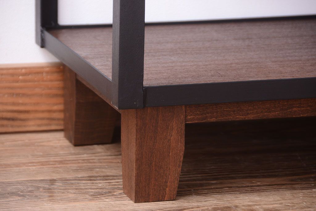 ラフジュ工房オリジナル　脚付きのシンプルな背の低いアイアンラック(1)