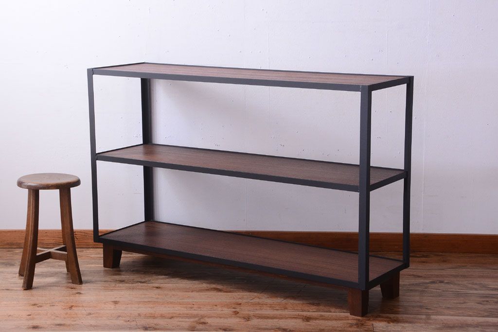 ラフジュ工房オリジナル　脚付きのシンプルな背の低いアイアンラック(1)